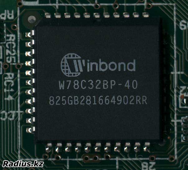 Winbond W78C32BP-40    8- 