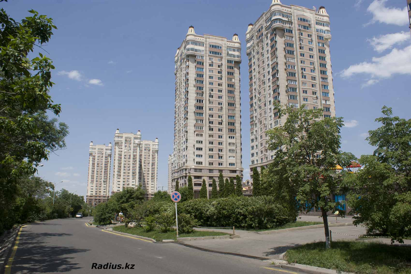 жилищный комплекс Мега Тауэр Алматы