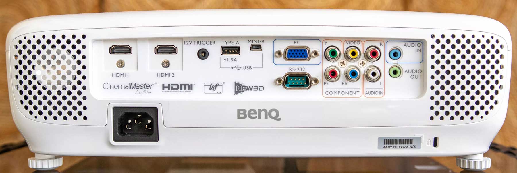 BenQ HT2050A все разъемы на задней панели проектора