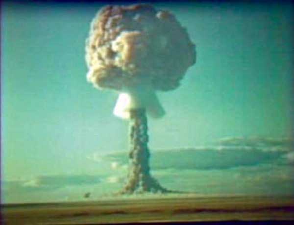 Наземный ядерный взрыв