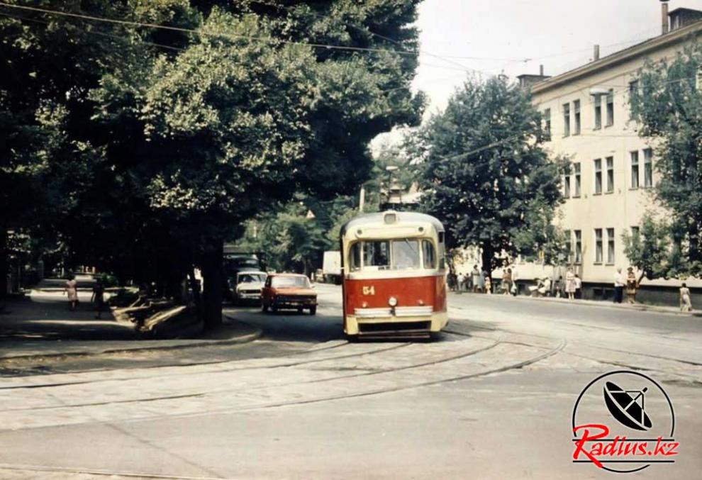 Трамваи Алма-Аты, начало 80-х