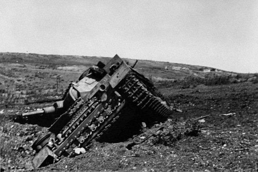 Подбитый немецкий танк, 1942 г.