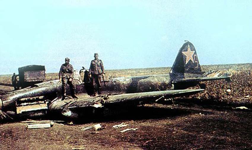 Сбитый штурмовик Ил-2